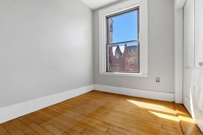 512 East Broadway