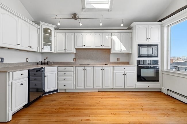 512 East Broadway