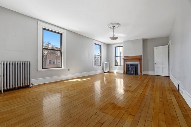 512 East Broadway