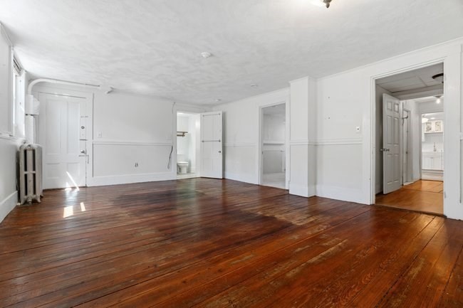 512 East Broadway