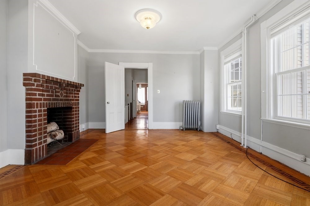 512 East Broadway