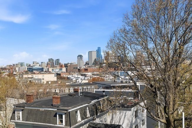 512 East Broadway