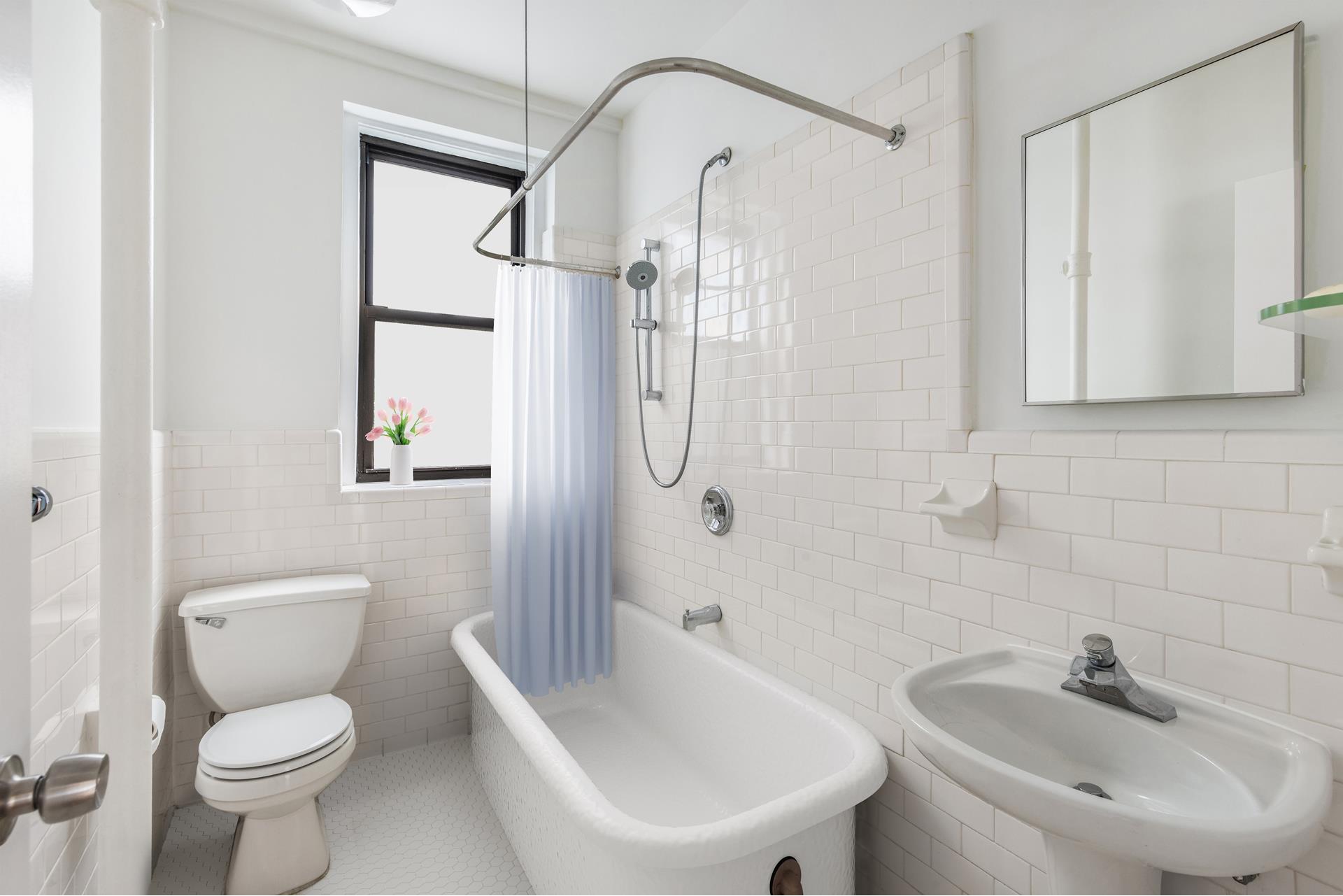 325 RIVERSIDE Drive 122