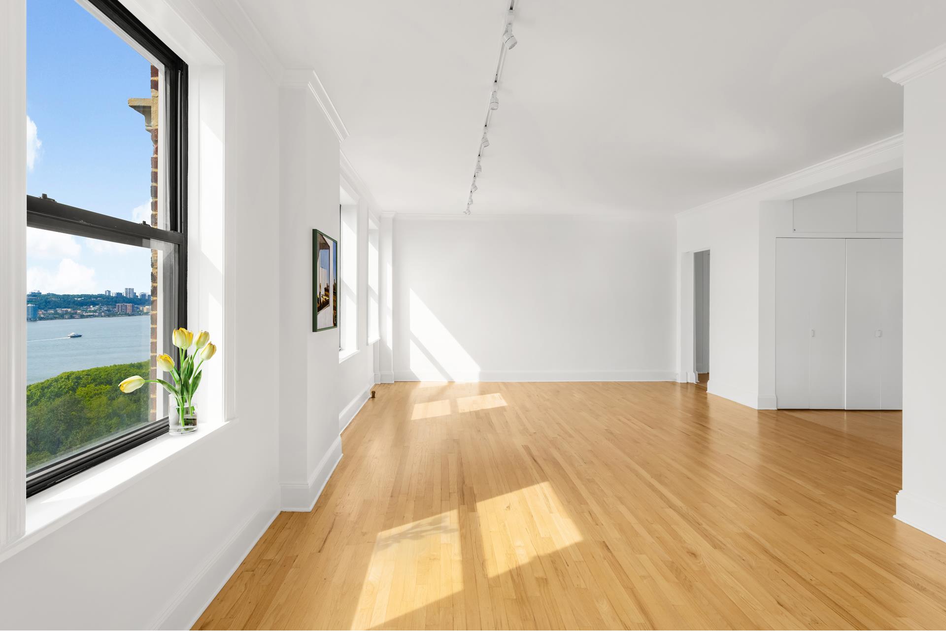 325 RIVERSIDE Drive 122