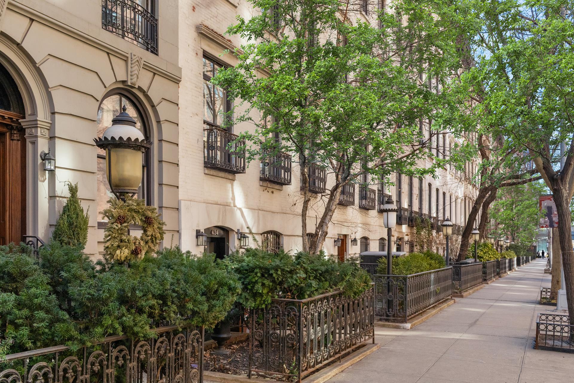 428 W 23RD Street 1A