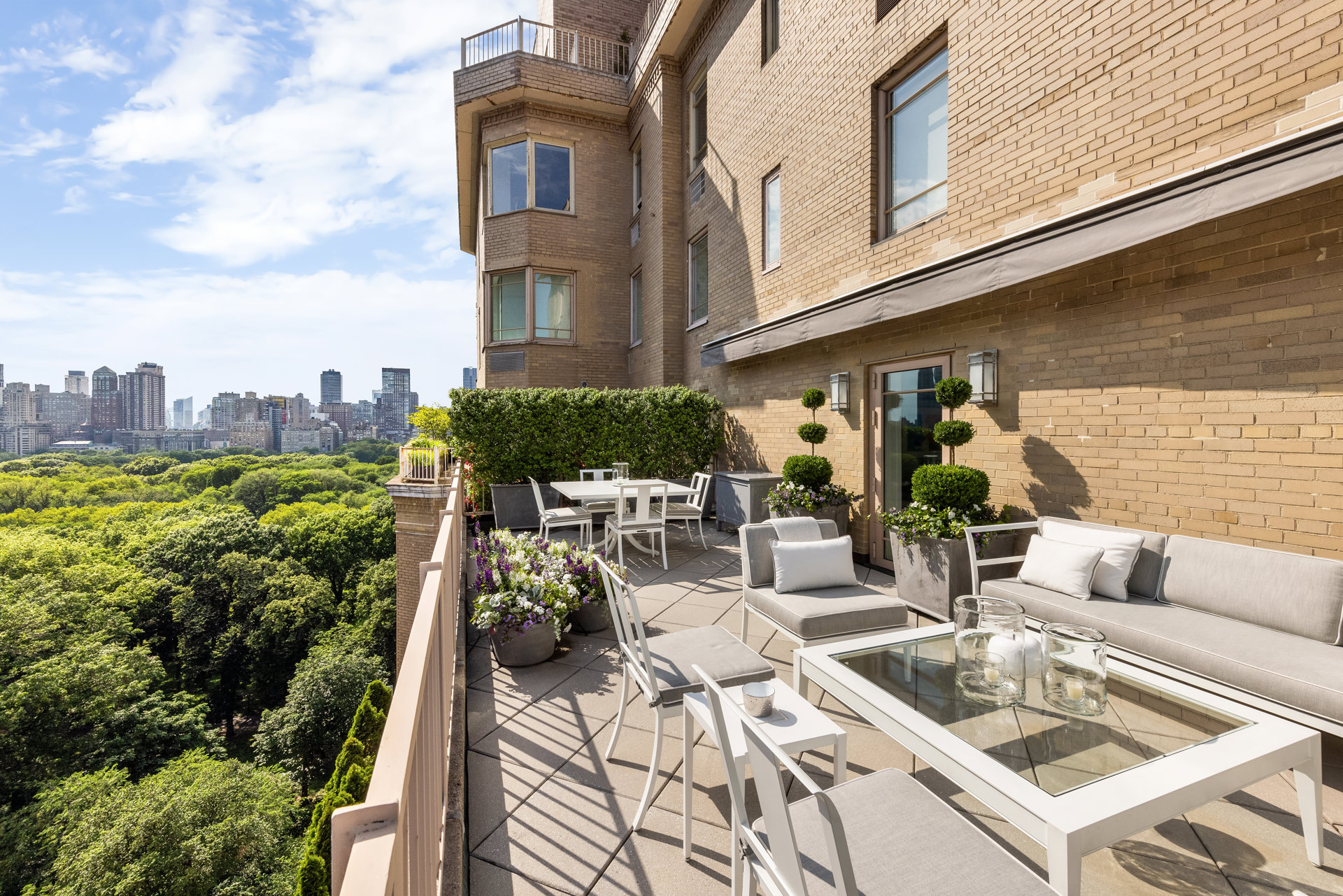 880 5TH Avenue 18G