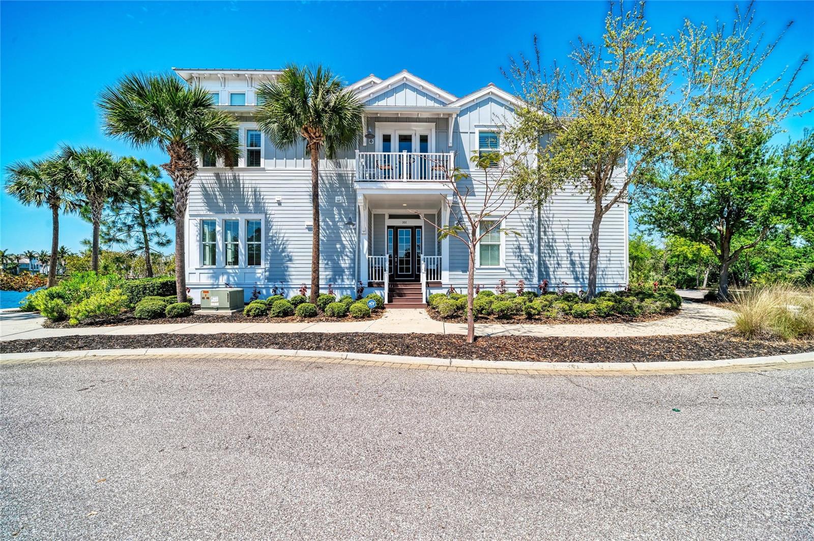 348 SAPPHIRE LAKE DR #101