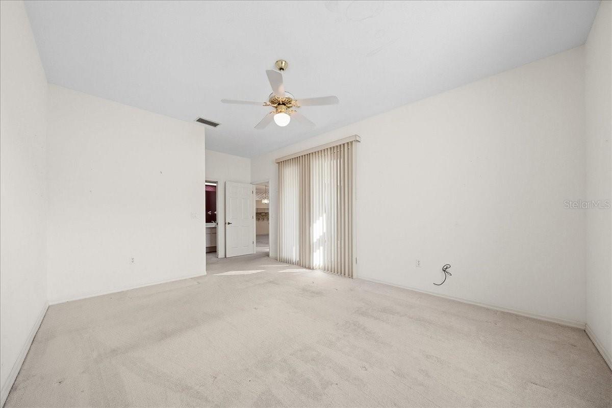 6818 E QUEENSBURY LN