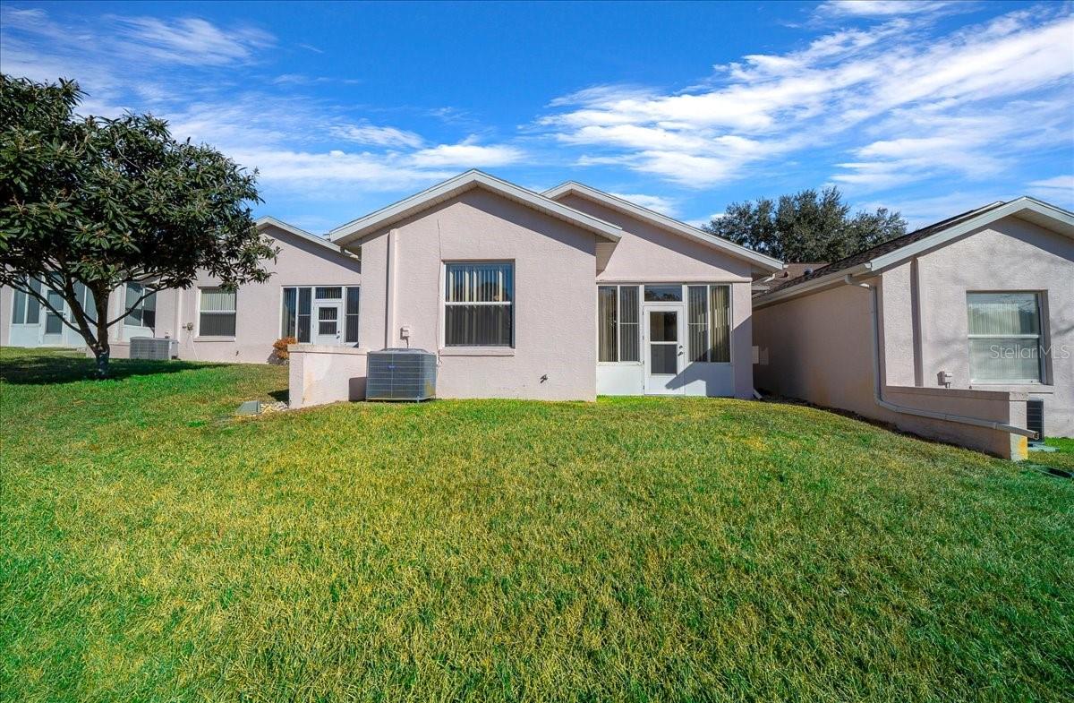 6818 E QUEENSBURY LN