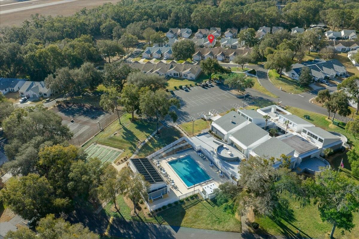 6818 E QUEENSBURY LN