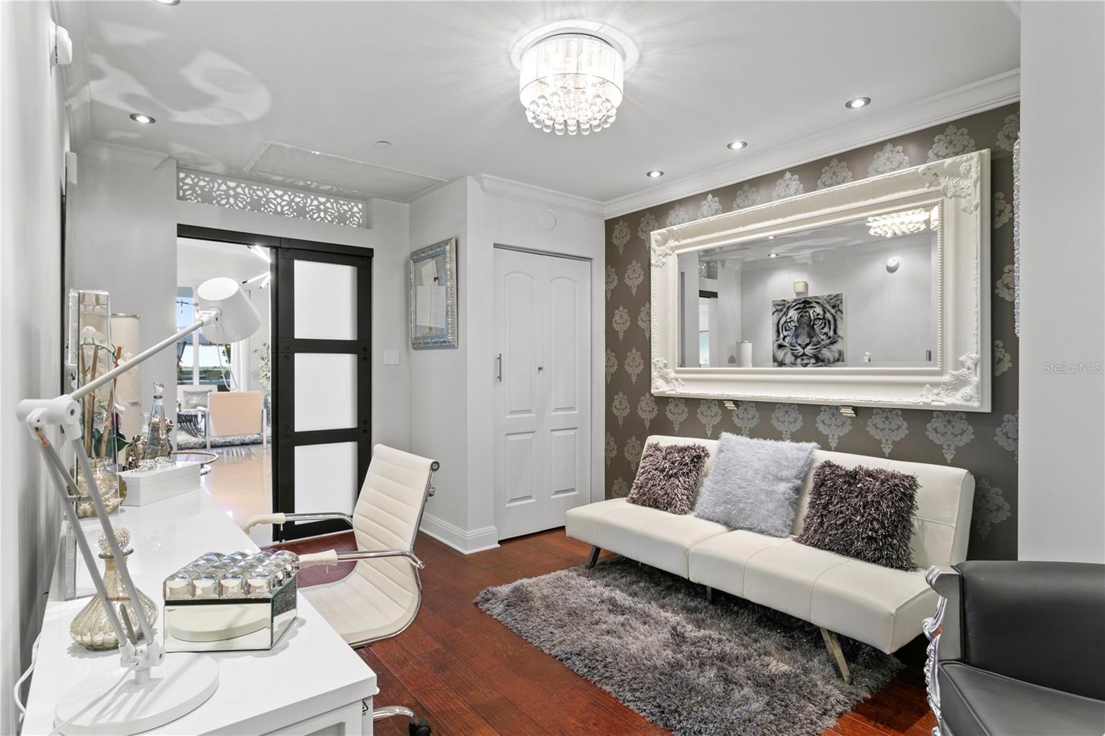 450 KNIGHTS RUN AVE #504