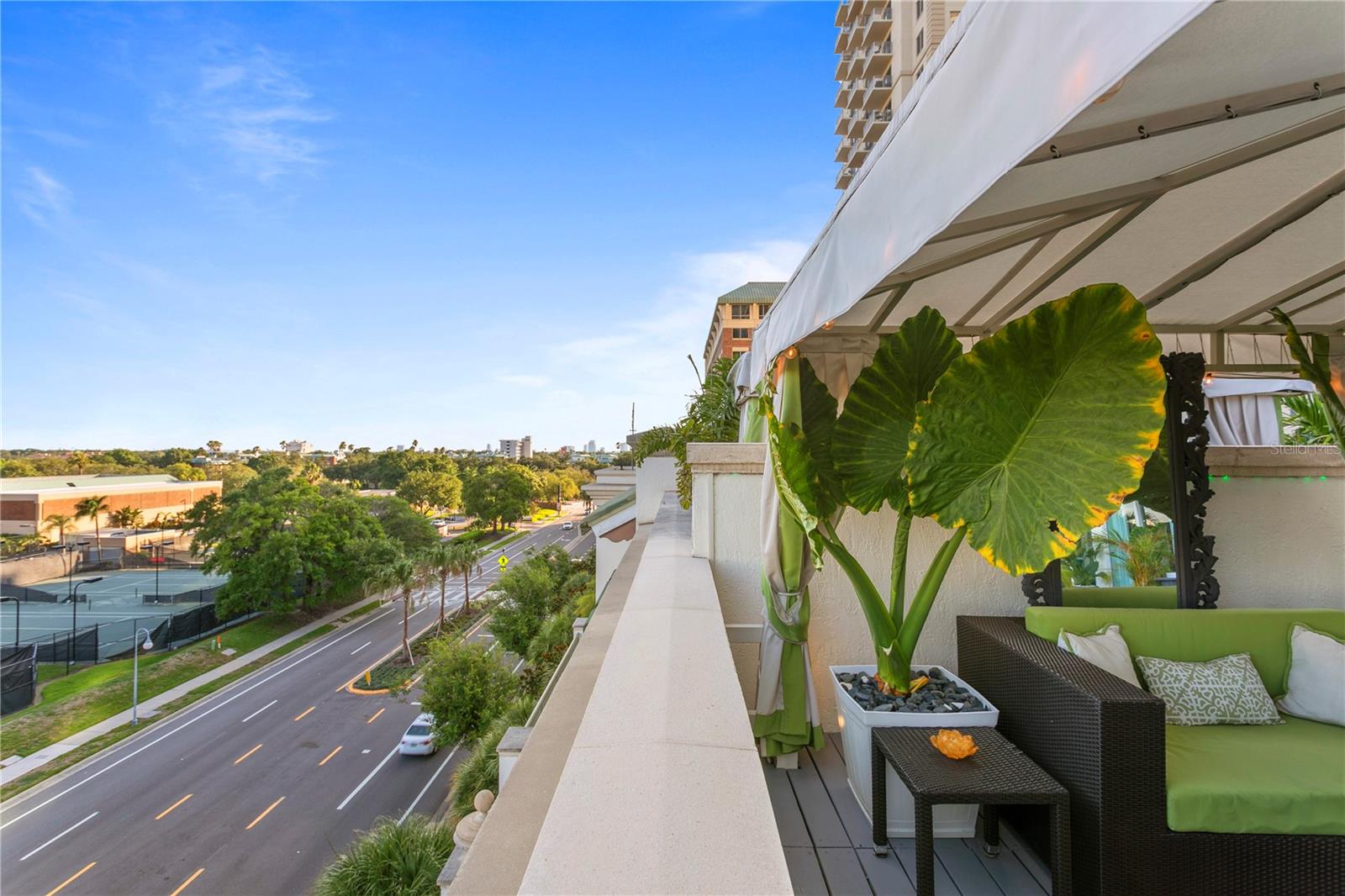 450 KNIGHTS RUN AVE #504