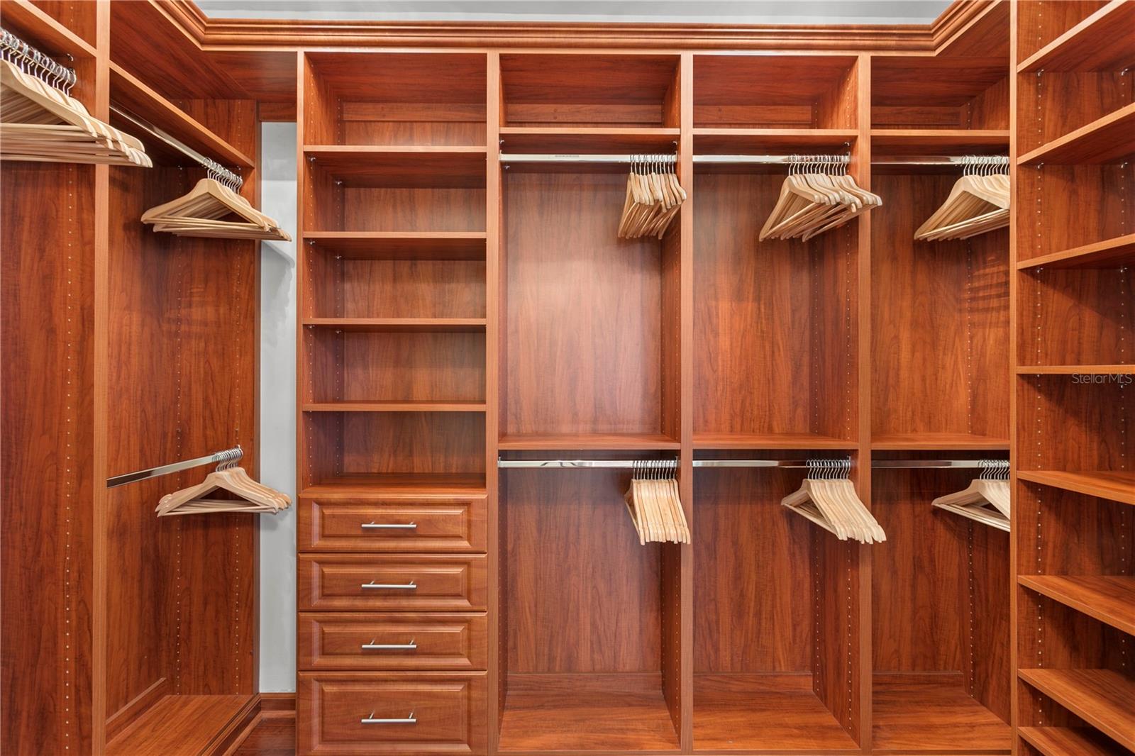 450 KNIGHTS RUN AVE #504