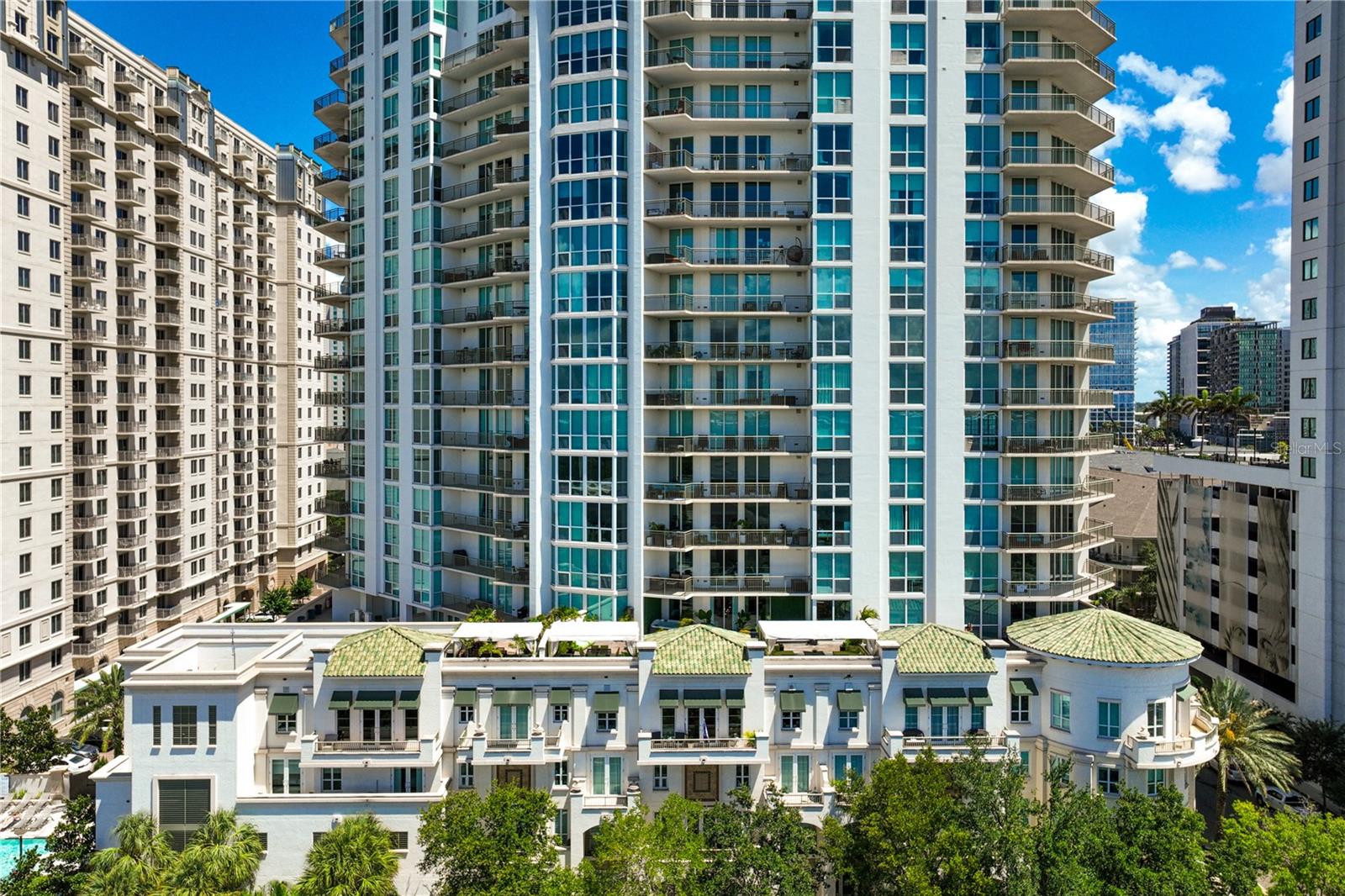 450 KNIGHTS RUN AVE #504