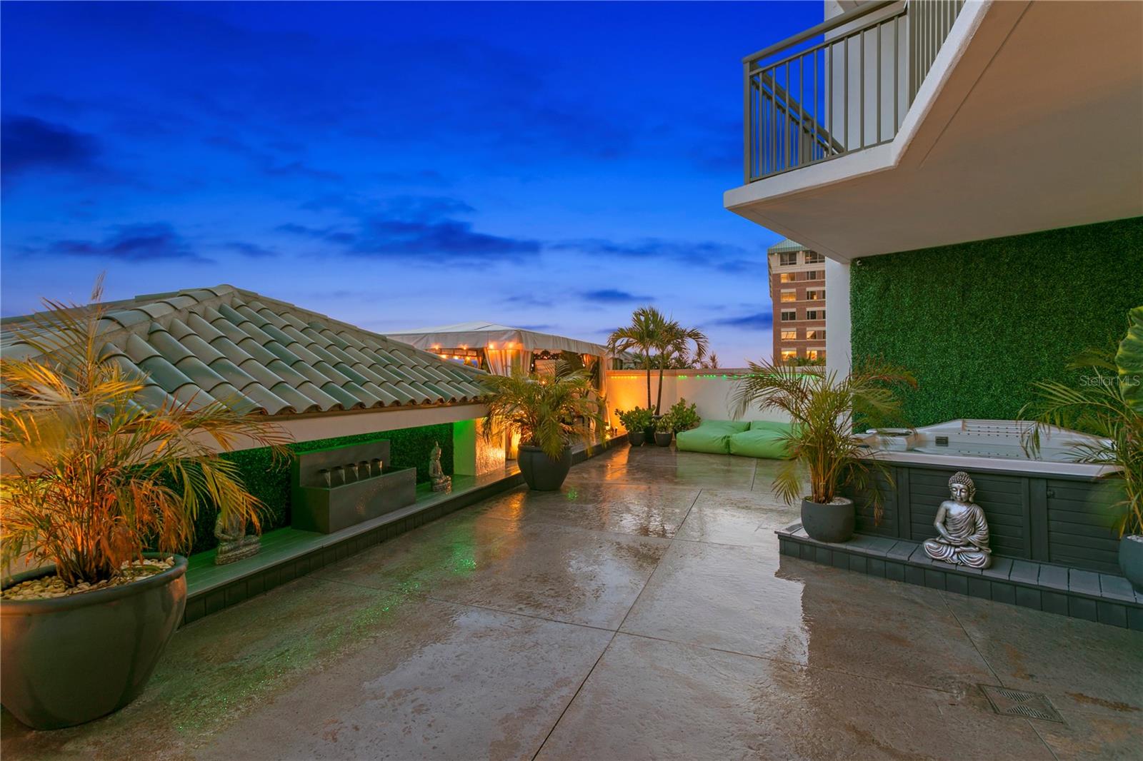 450 KNIGHTS RUN AVE #504