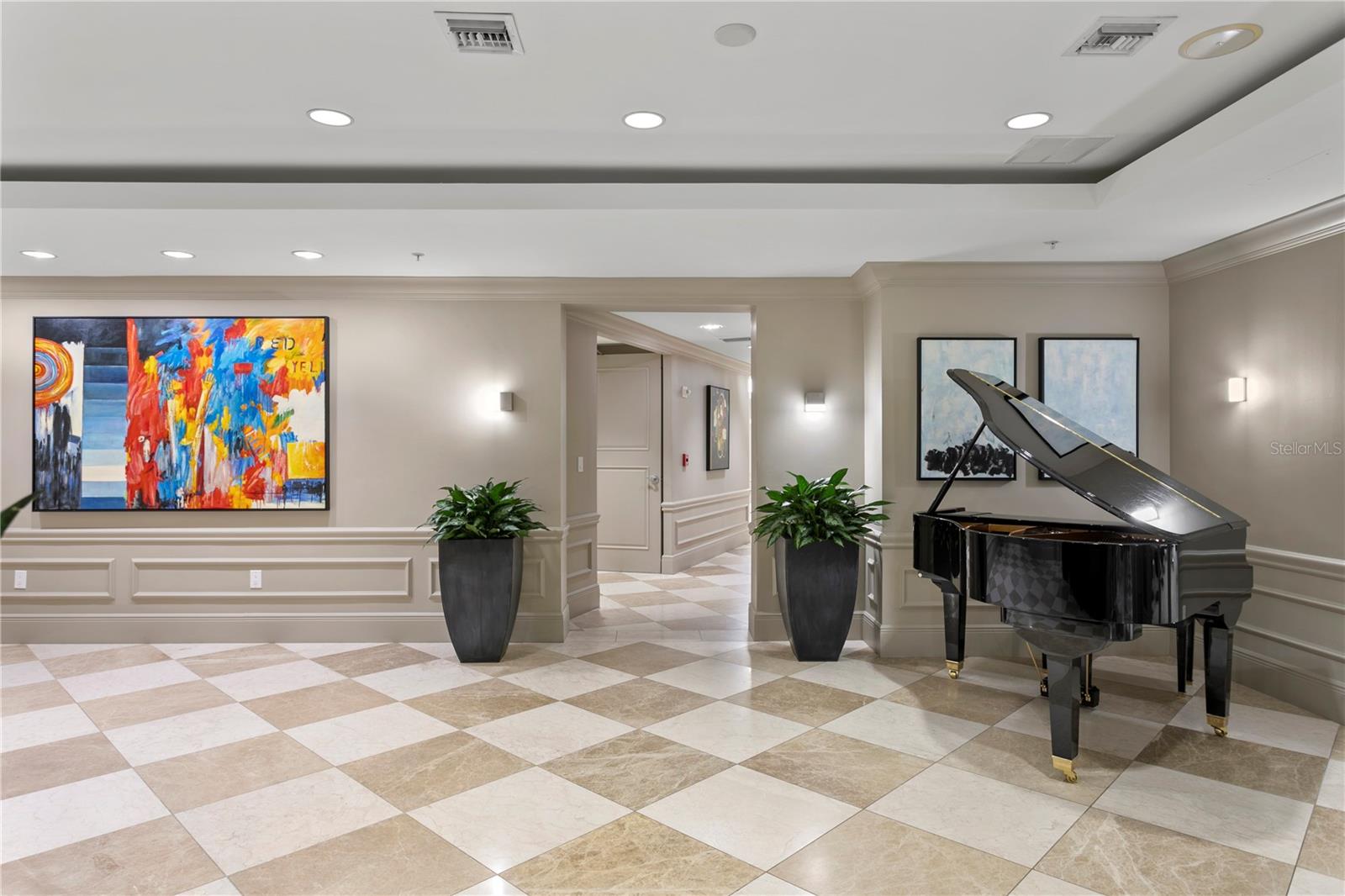 450 KNIGHTS RUN AVE #504