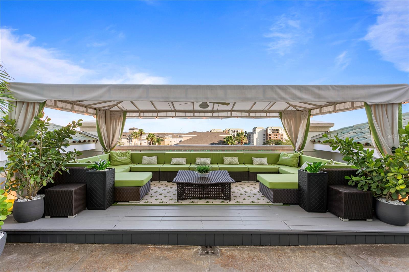 450 KNIGHTS RUN AVE #504