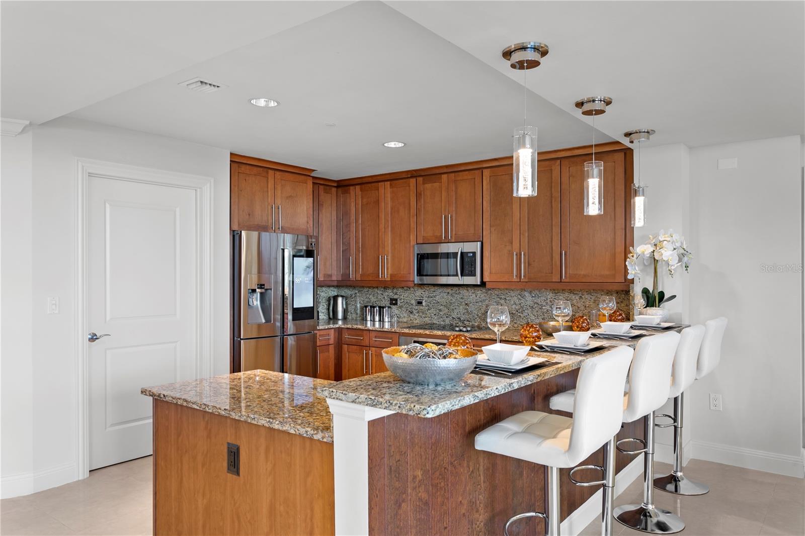 450 KNIGHTS RUN AVE #504