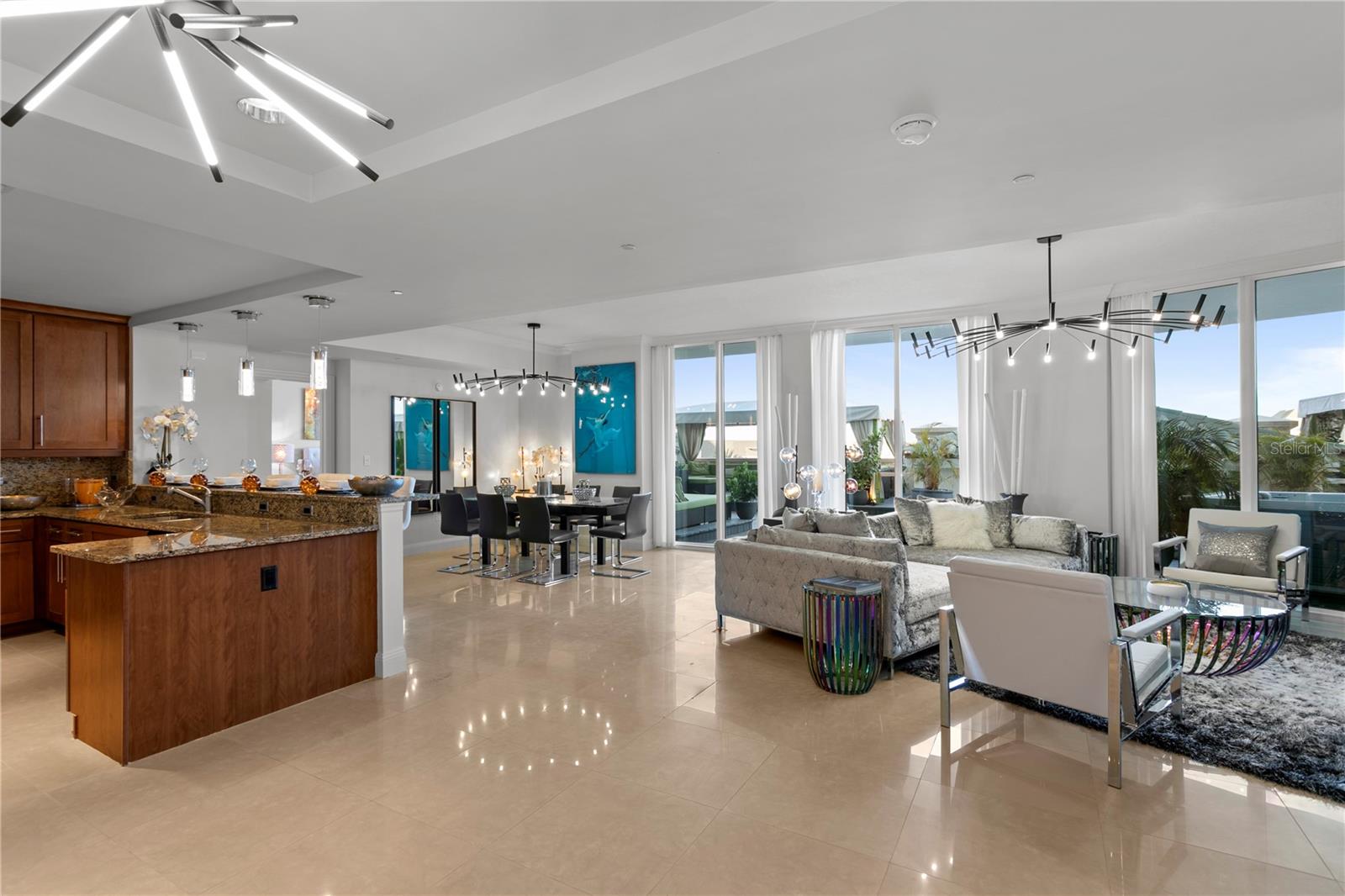 450 KNIGHTS RUN AVE #504