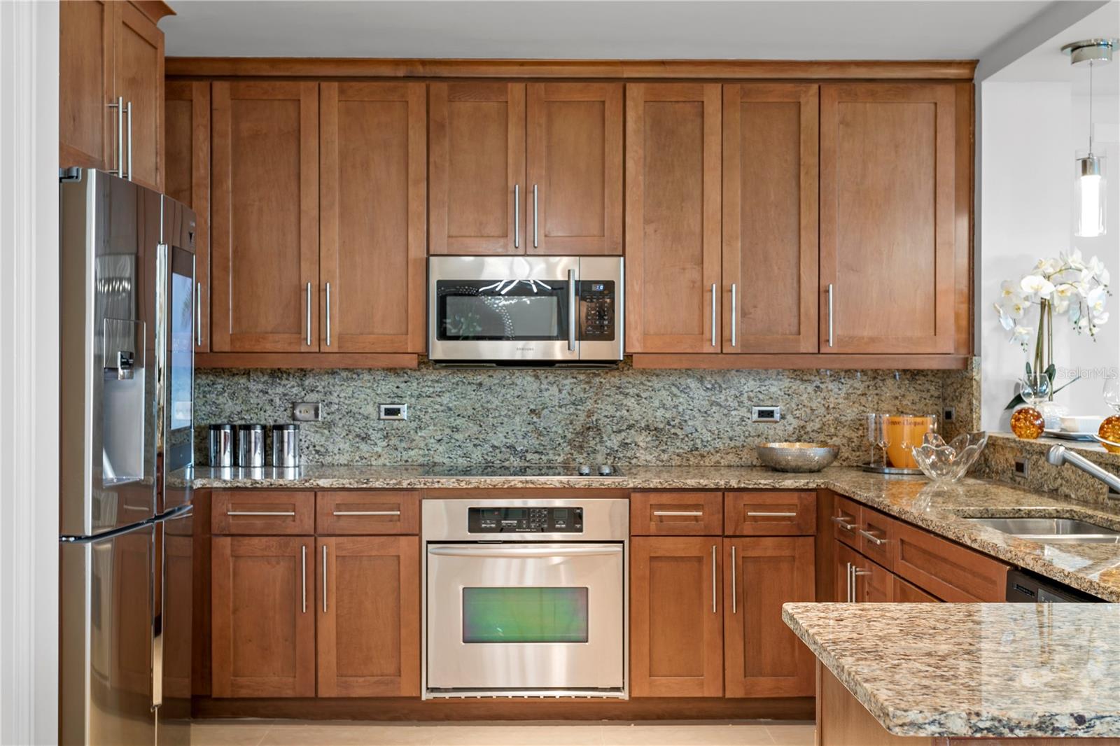 450 KNIGHTS RUN AVE #504