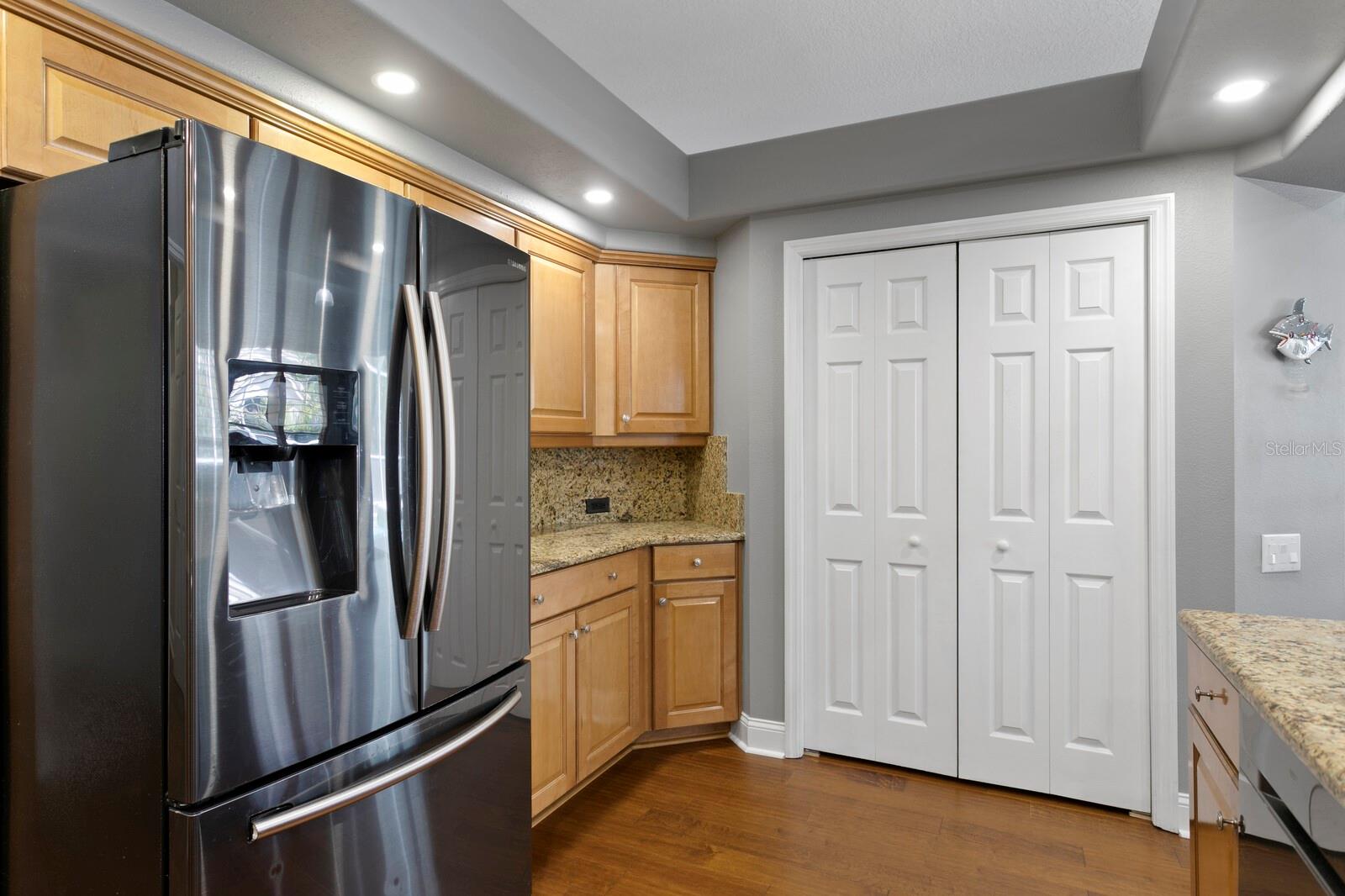 6227 PASADENA POINT BLVD