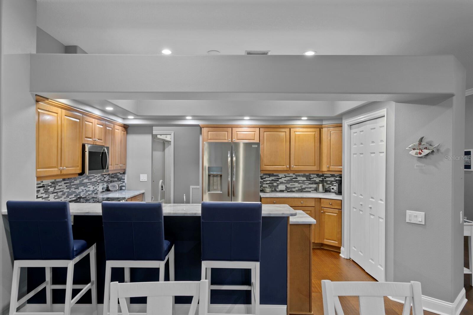 6227 PASADENA POINT BLVD