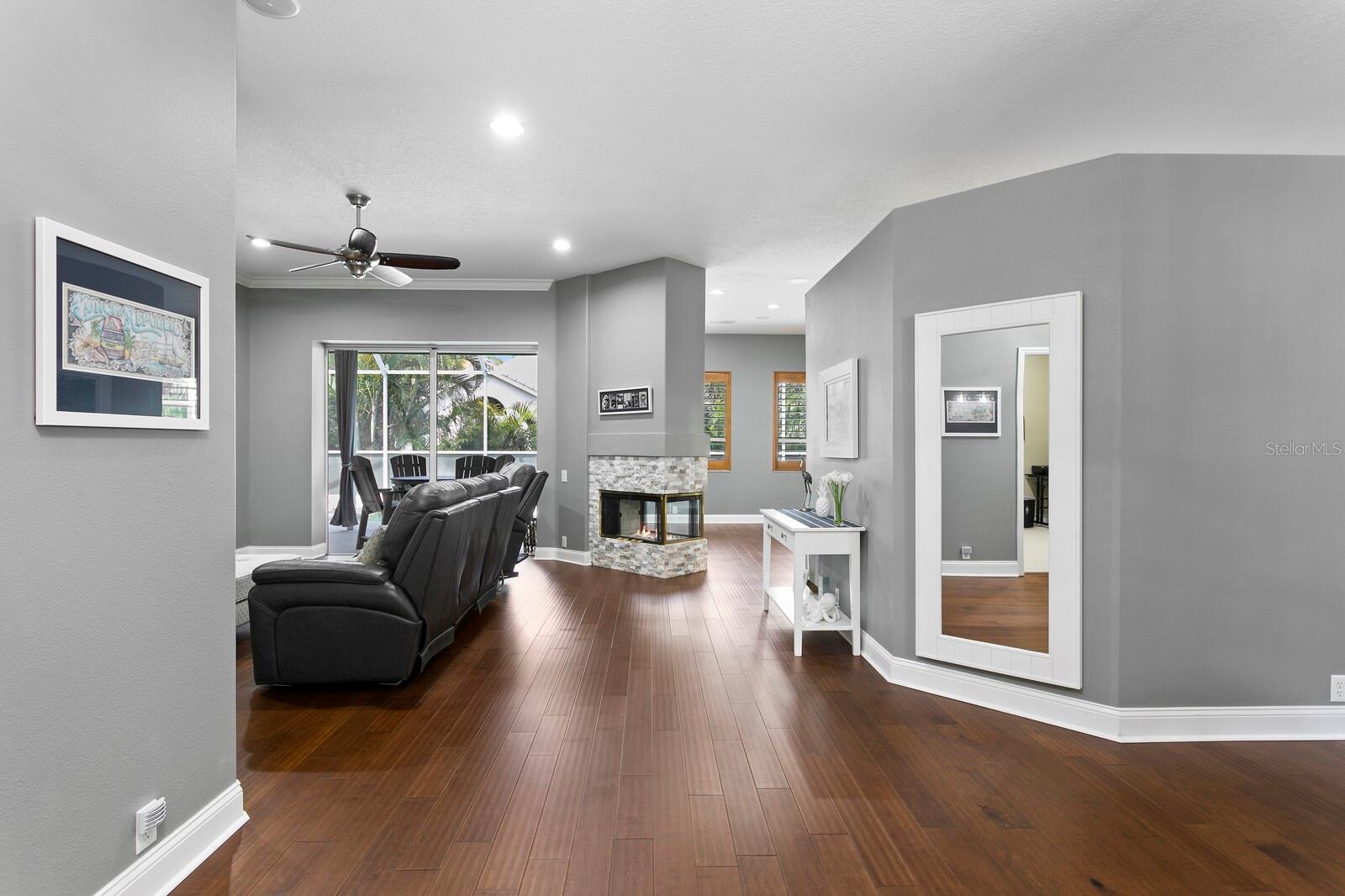 6227 PASADENA POINT BLVD