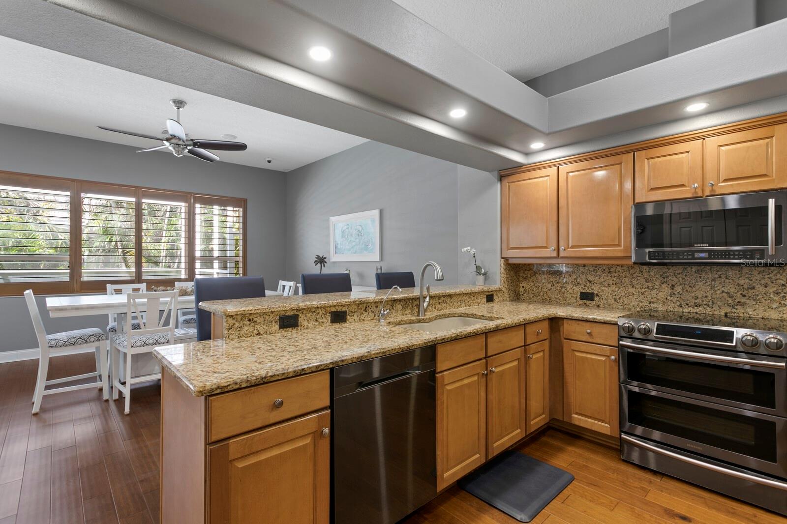 6227 PASADENA POINT BLVD