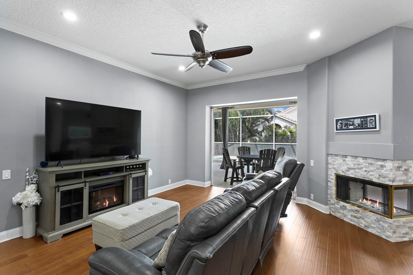 6227 PASADENA POINT BLVD