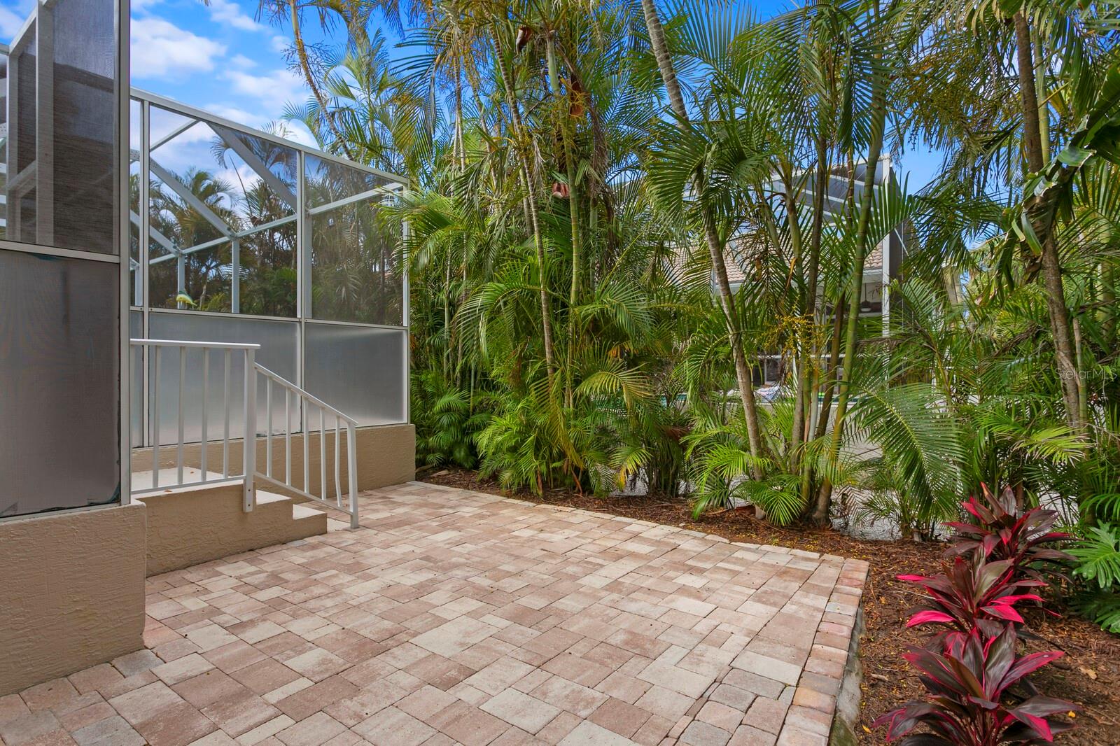 6227 PASADENA POINT BLVD