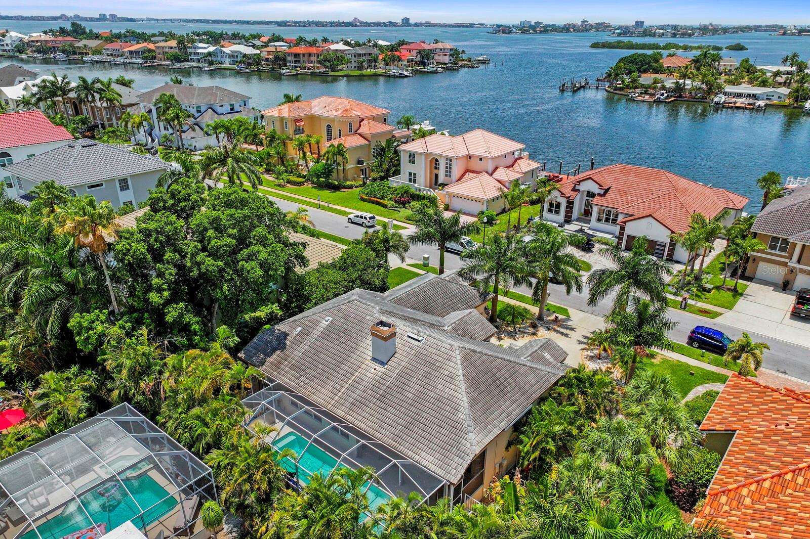 6227 PASADENA POINT BLVD