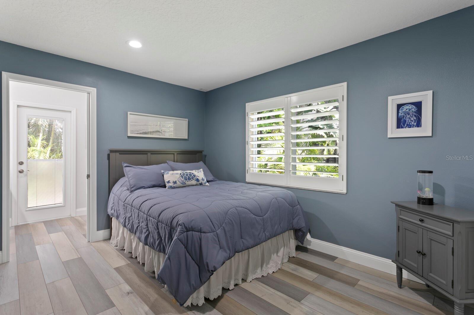 6227 PASADENA POINT BLVD