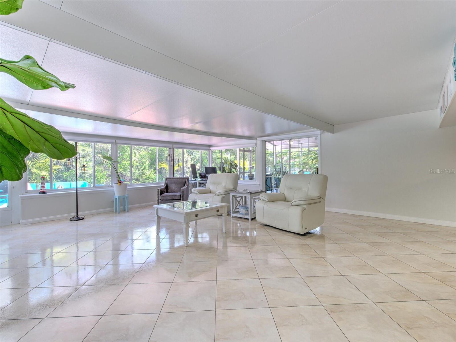 805 WHITE HERON BLVD