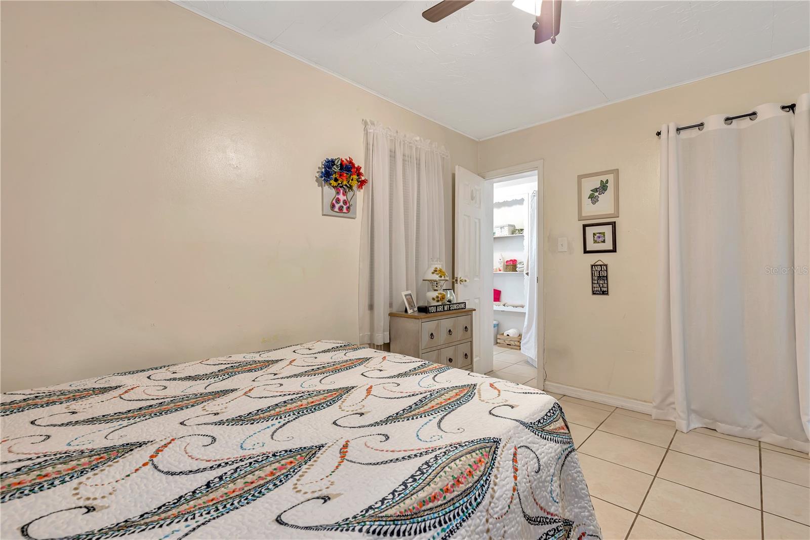 4404 W BALLAST POINT BLVD