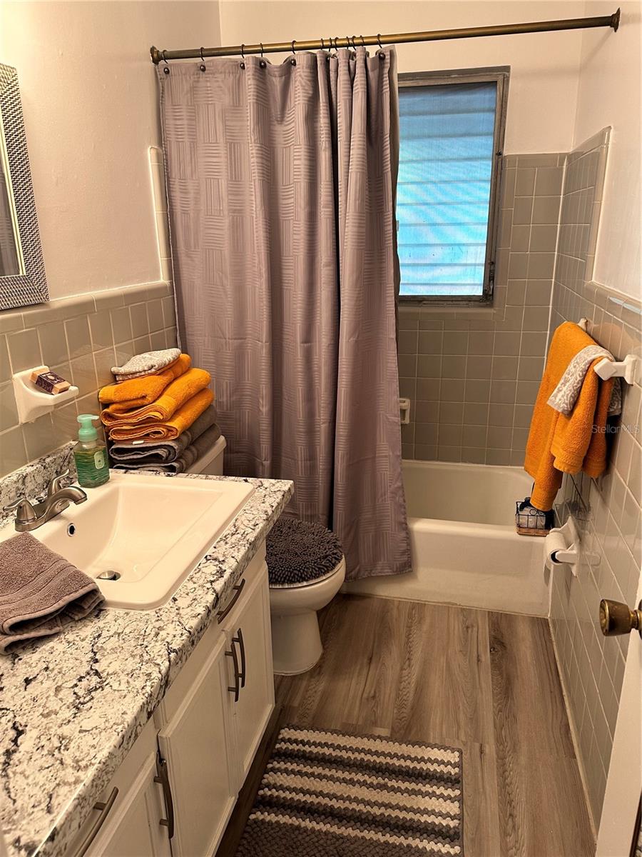 4404 W BALLAST POINT BLVD