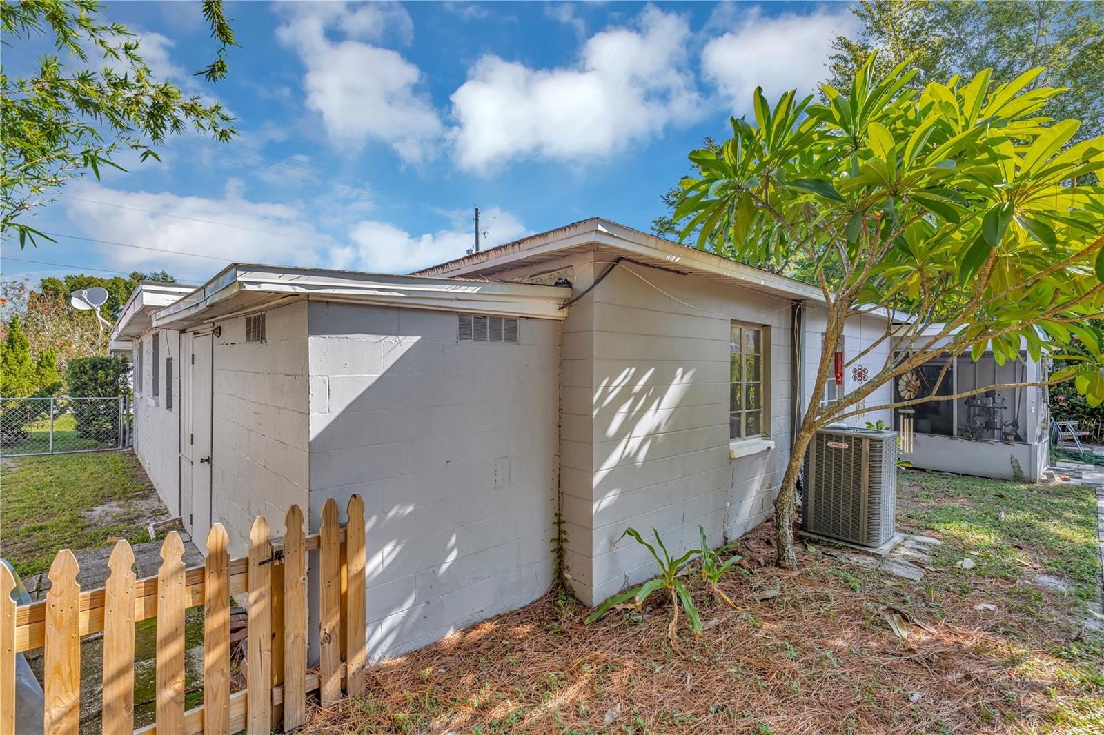 4404 W BALLAST POINT BLVD