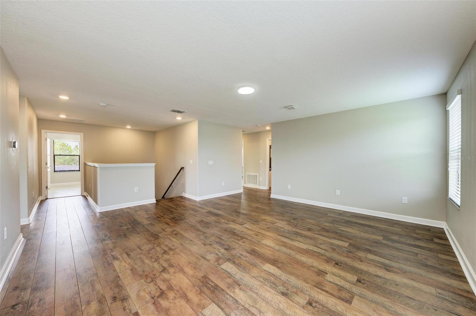 10068 VICTORY GALLOP LOOP