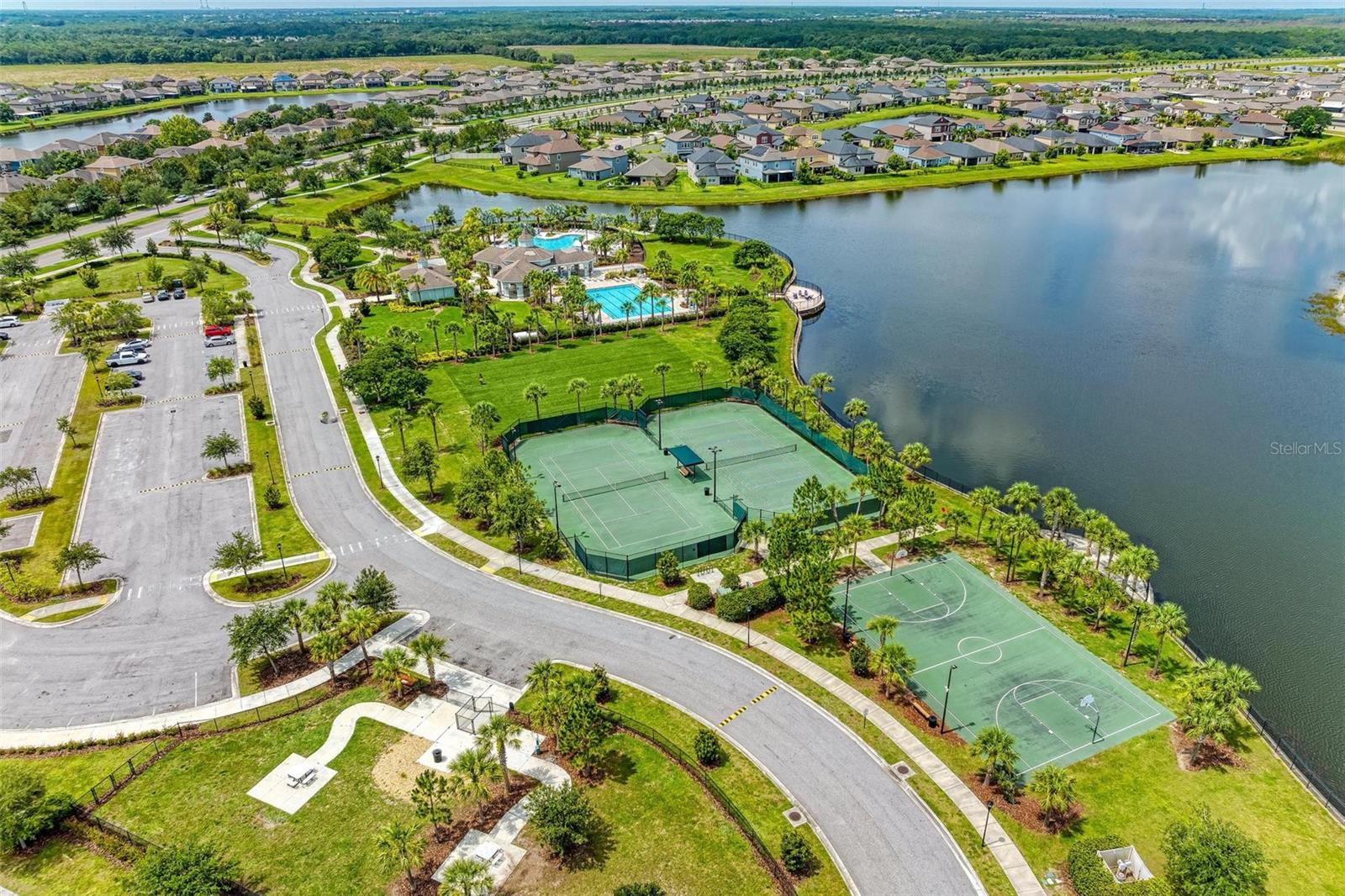 10068 VICTORY GALLOP LOOP