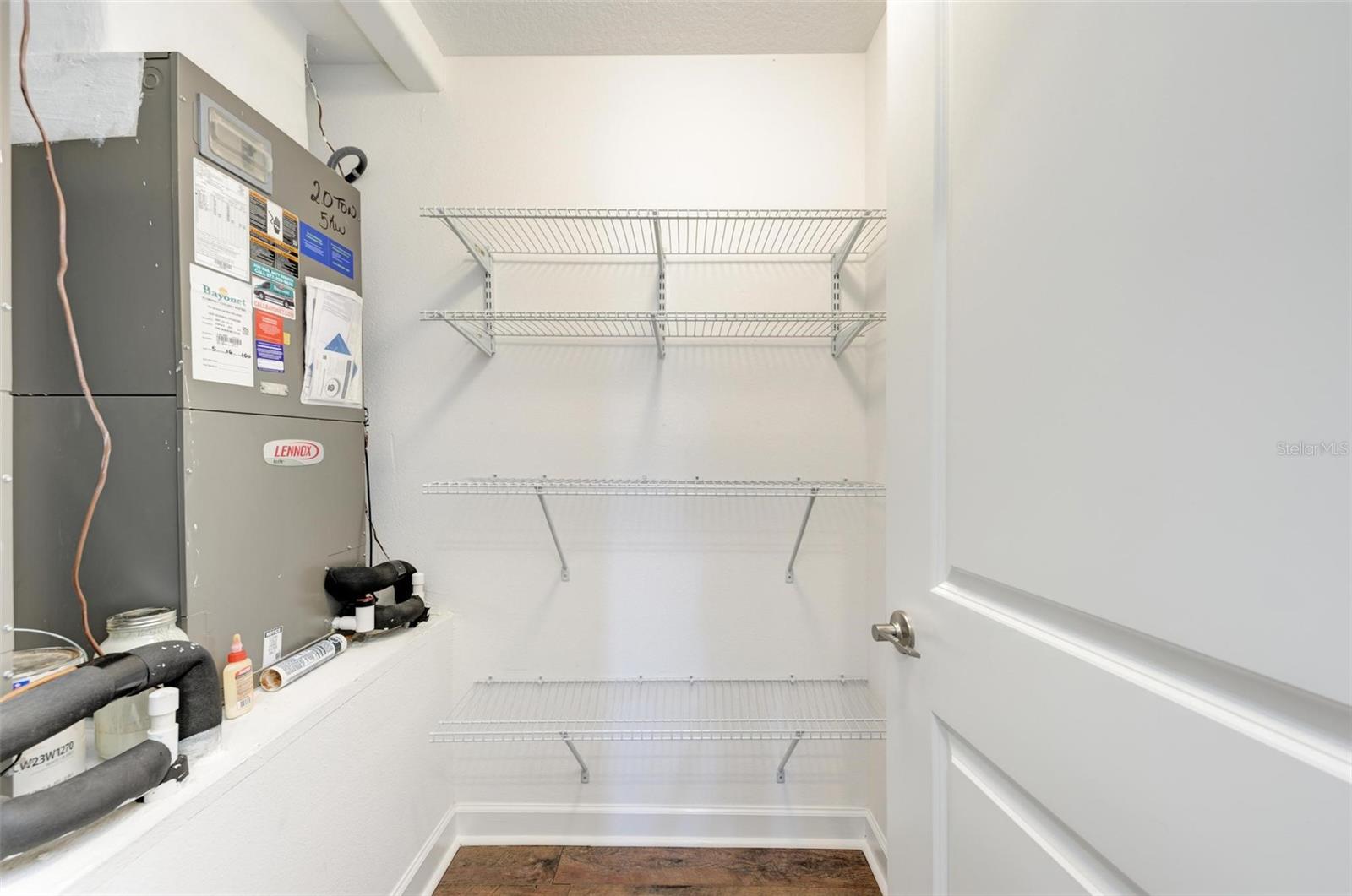 10068 VICTORY GALLOP LOOP