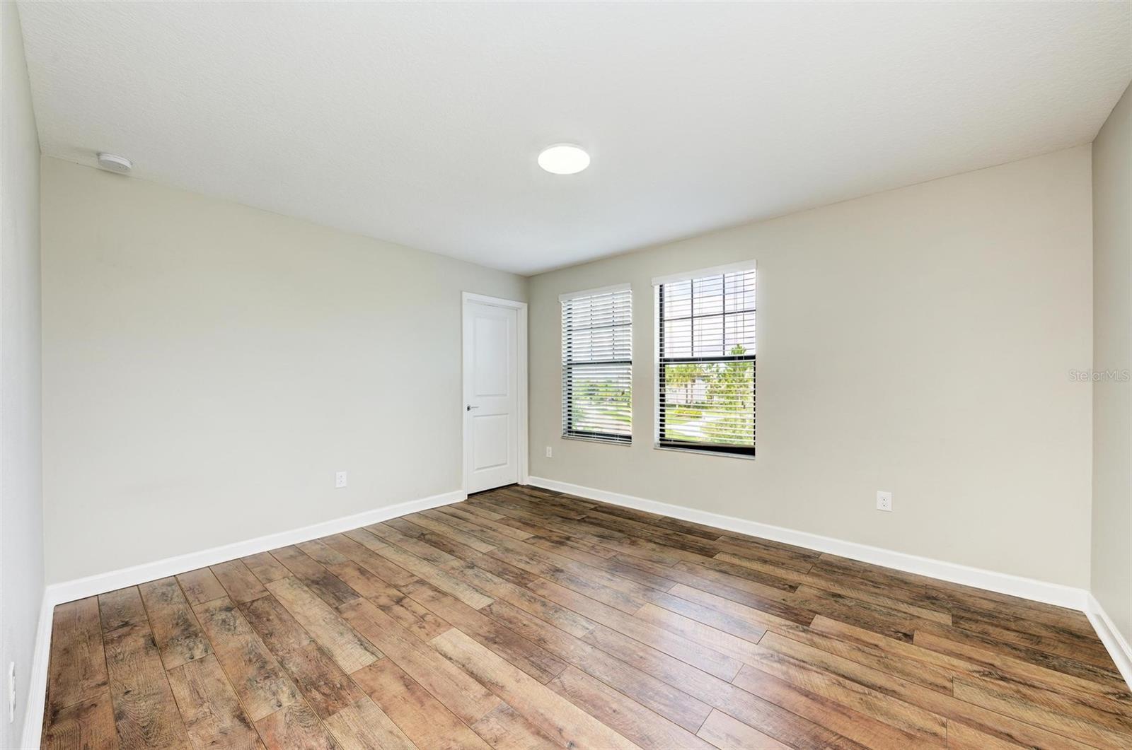 10068 VICTORY GALLOP LOOP