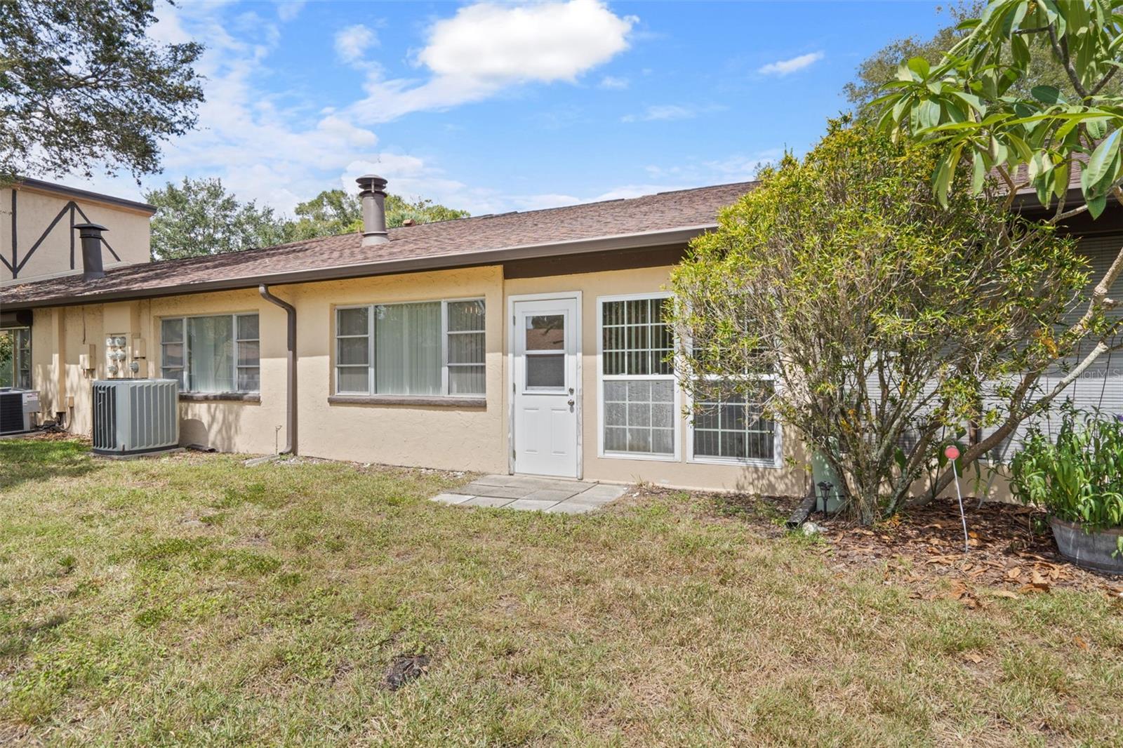 2101 SUNSET POINT RD #203