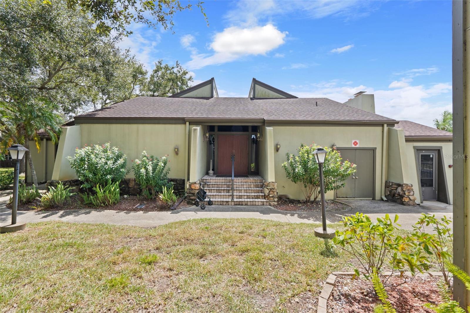 2101 SUNSET POINT RD #203