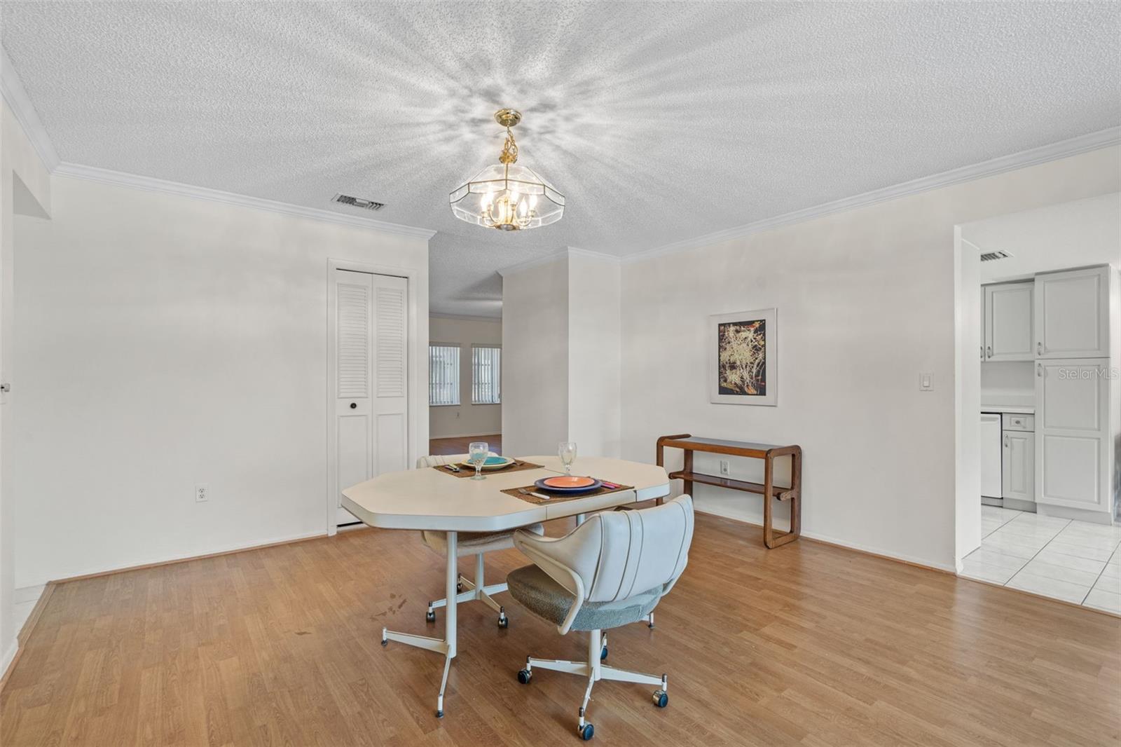 2101 SUNSET POINT RD #203