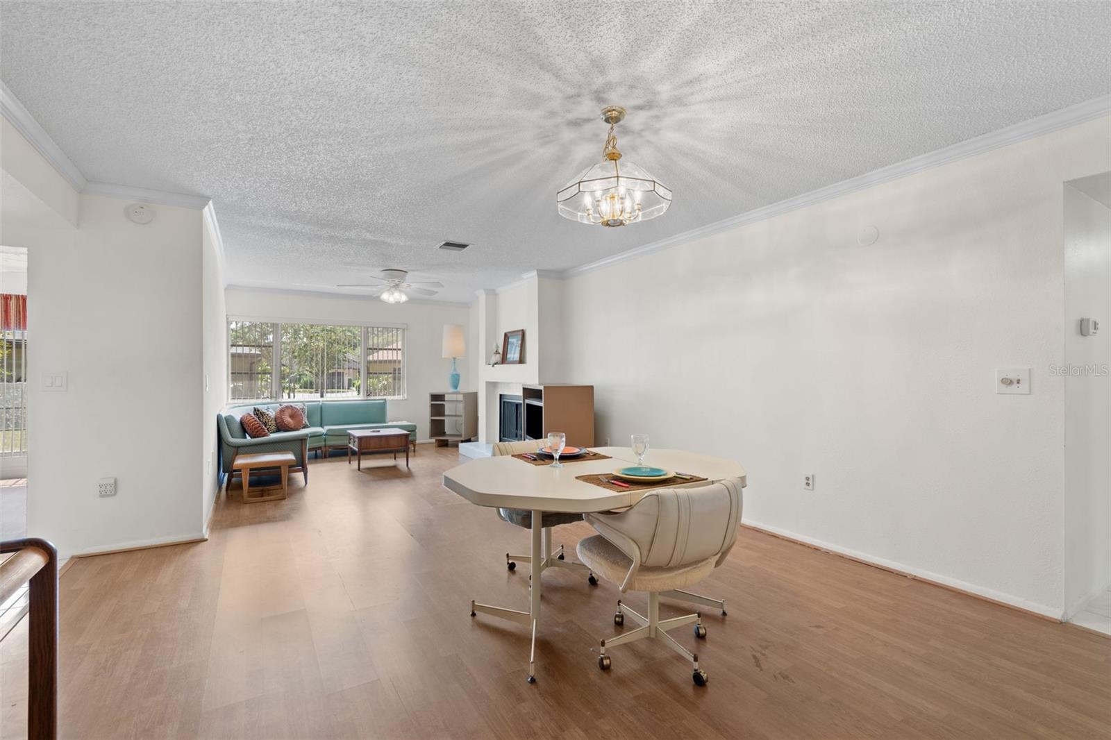 2101 SUNSET POINT RD #203