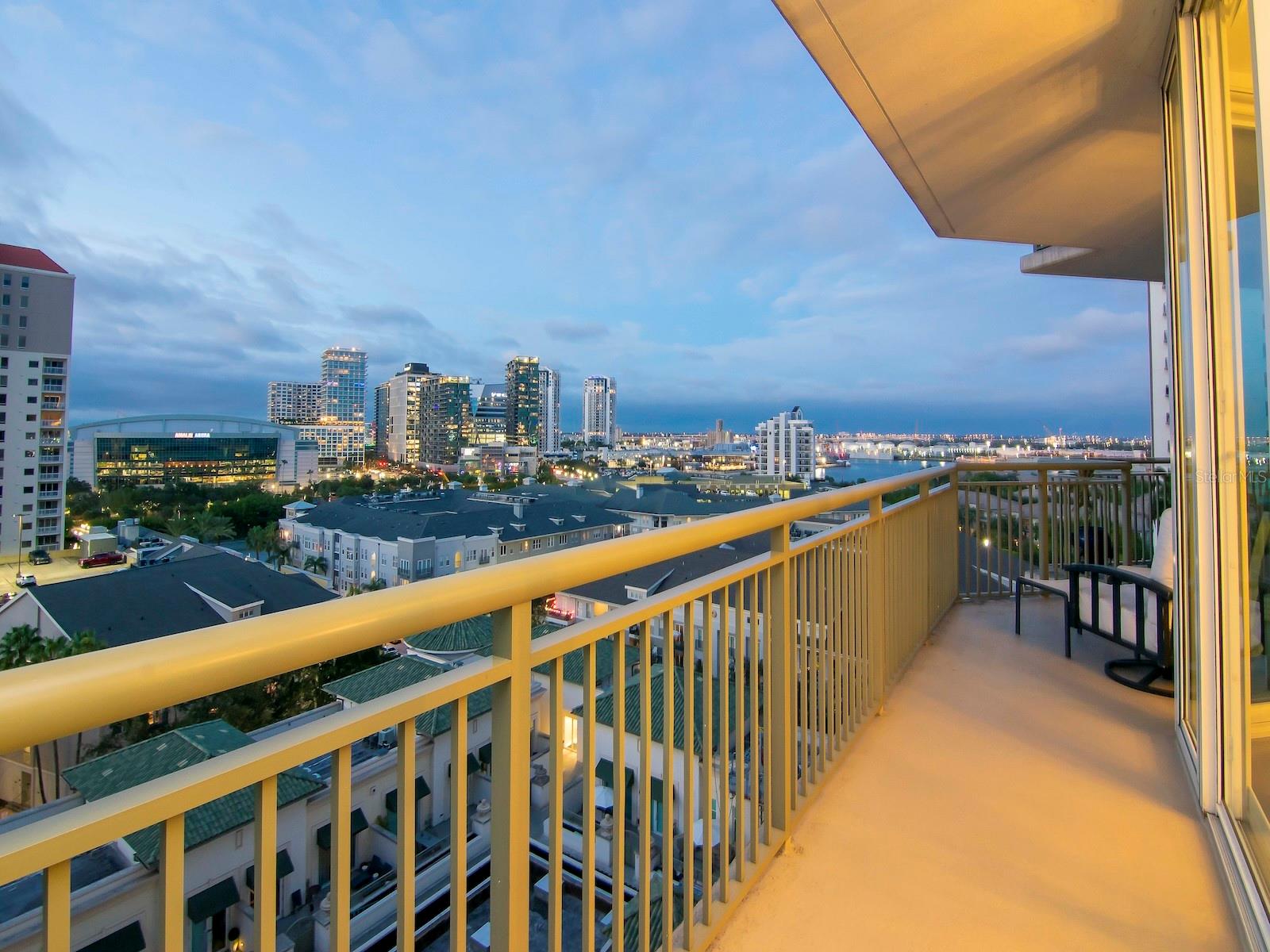 450 KNIGHTS RUN AVE #1107