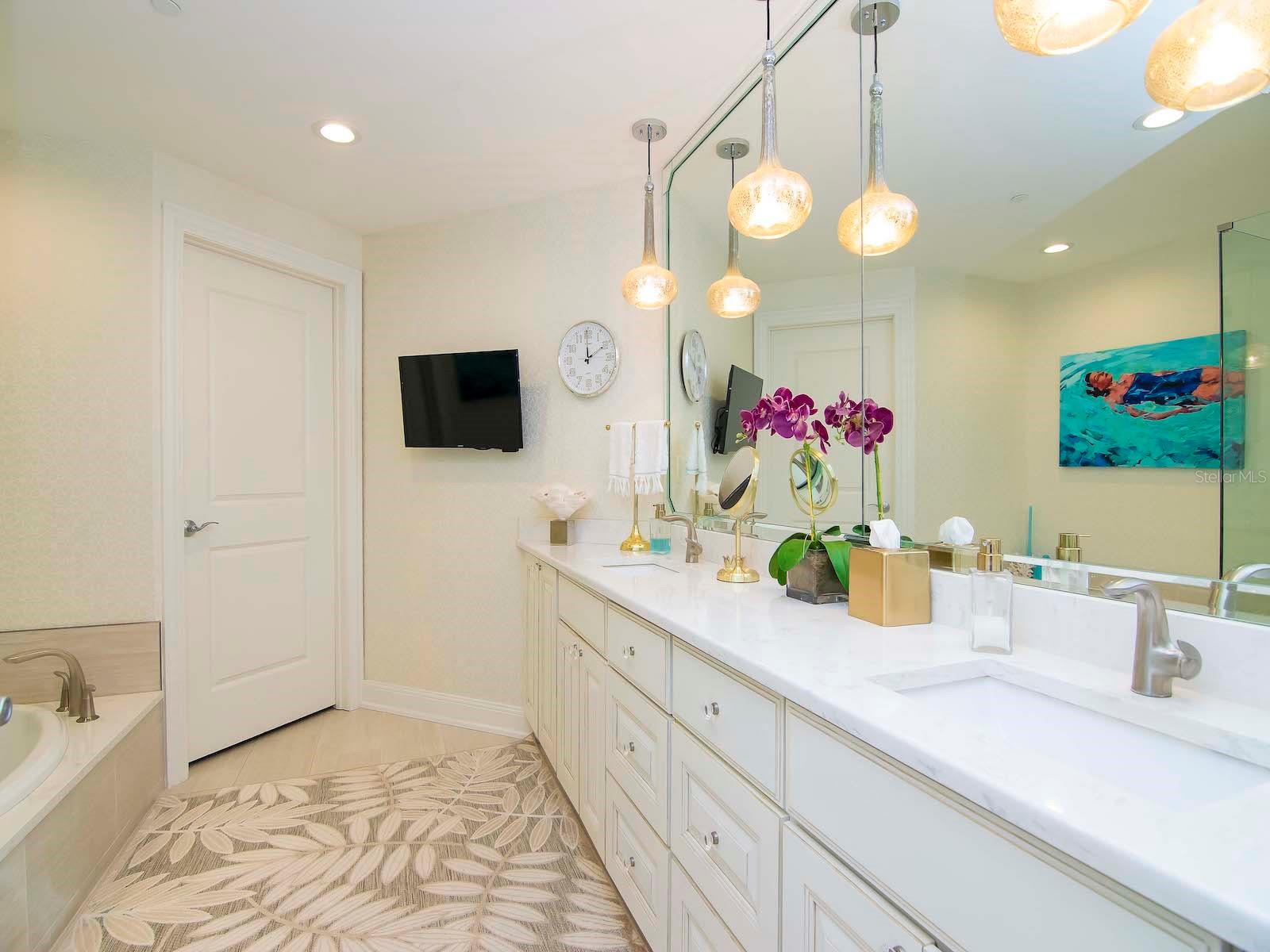 450 KNIGHTS RUN AVE #1107