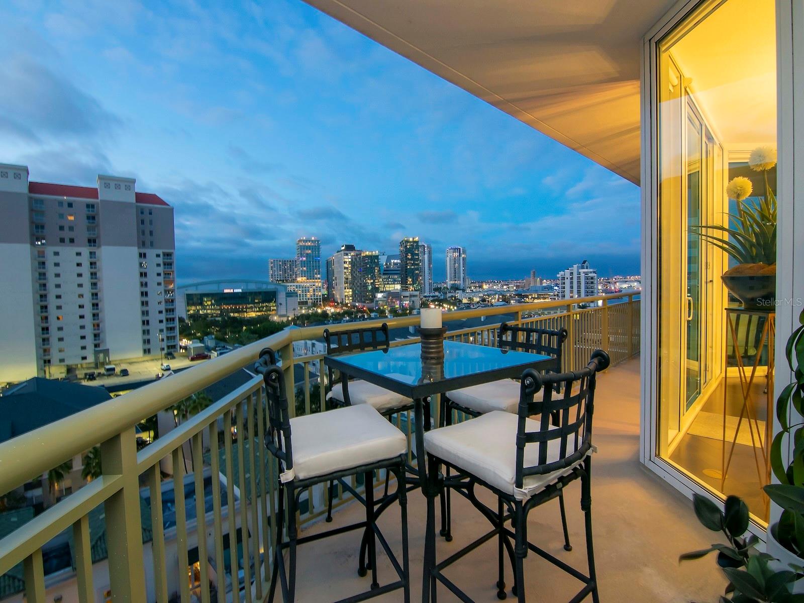 450 KNIGHTS RUN AVE #1107