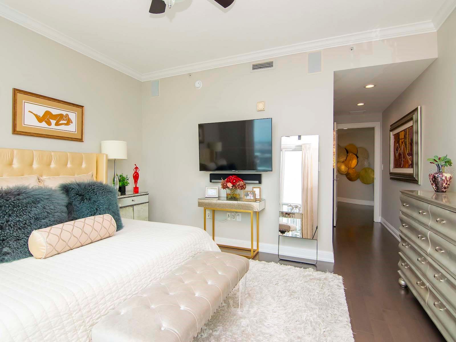 450 KNIGHTS RUN AVE #1107