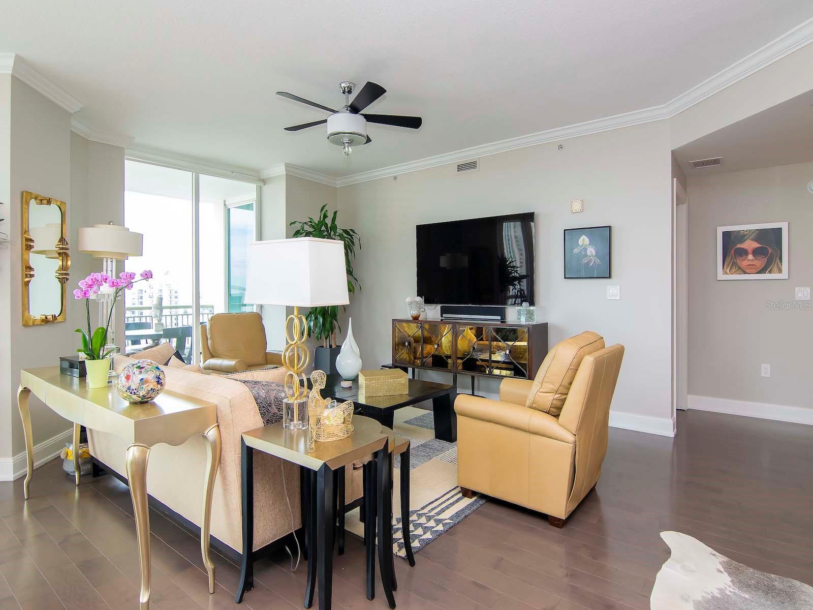 450 KNIGHTS RUN AVE #1107