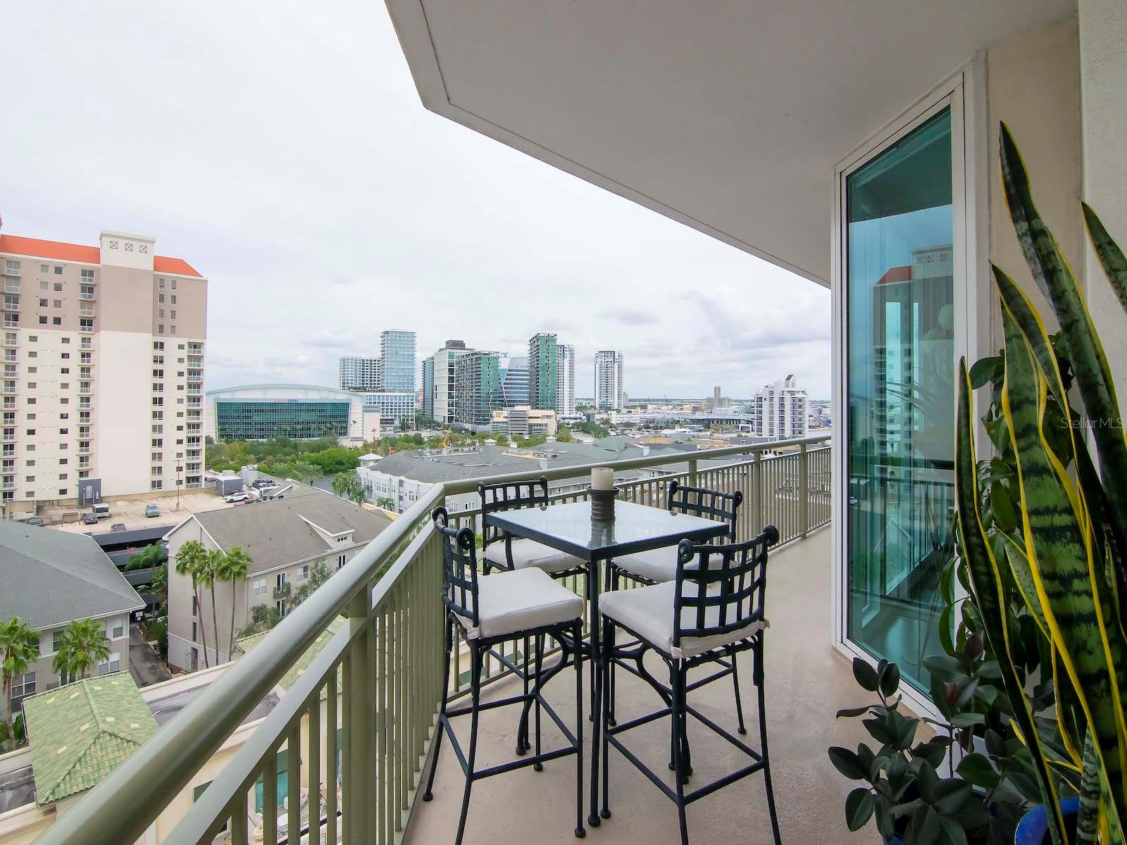 450 KNIGHTS RUN AVE #1107